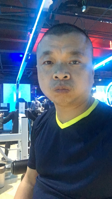 奋斗的第一张照片--西安相亲服务中心