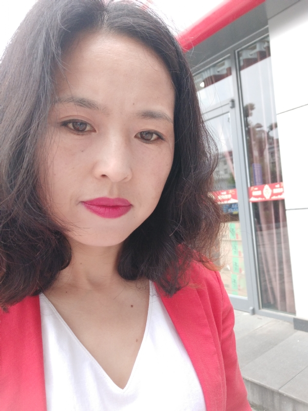 枫叶飘零的第一张照片--西安相亲服务中心