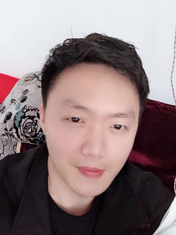 执迷的鲸鱼的第一张照片--西安相亲服务中心