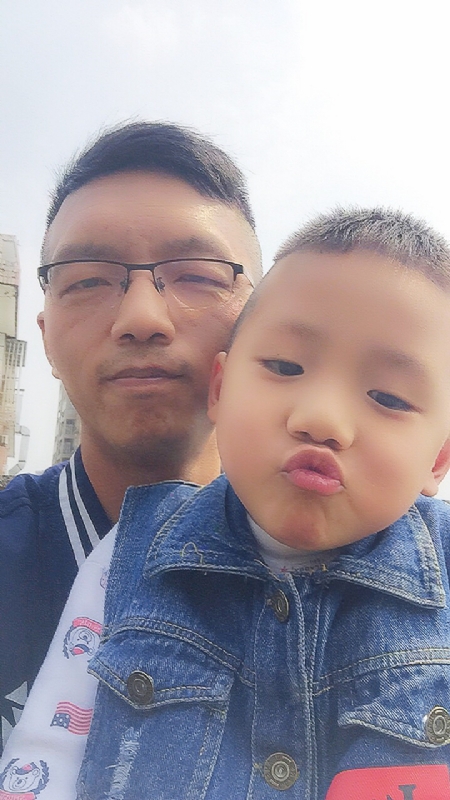 林松的第一张照片--西安相亲服务中心