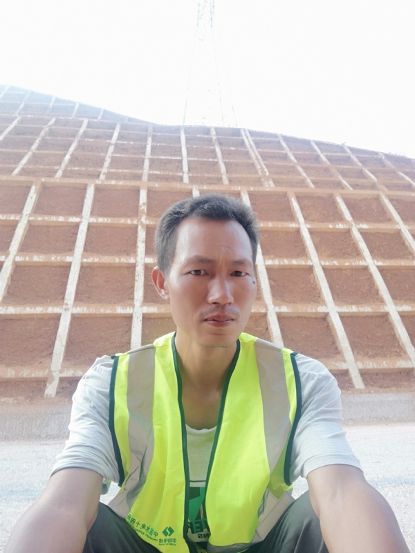 哥们的第一张照片--西安相亲服务中心