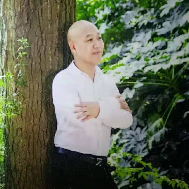 郑鑫牵手的第一张照片--西安相亲服务中心