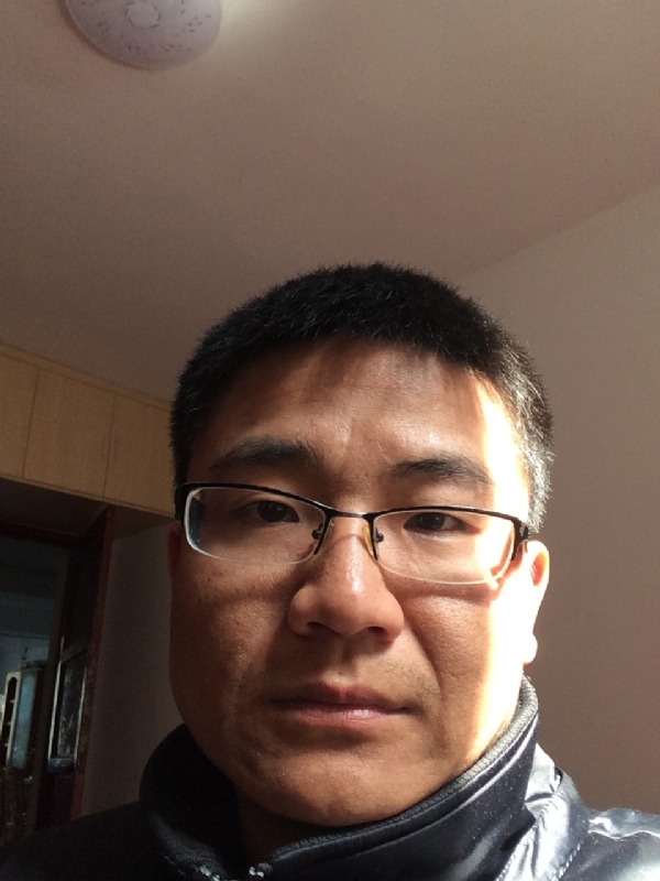 余浩浩的第一张照片--西安相亲服务中心