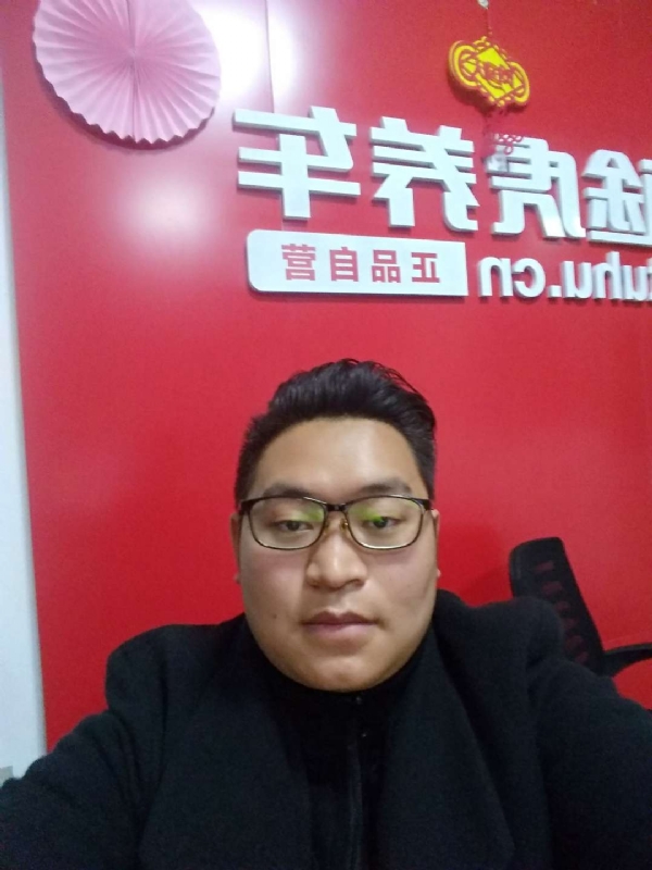 向上倾斜45度的第一张照片--西安相亲服务中心