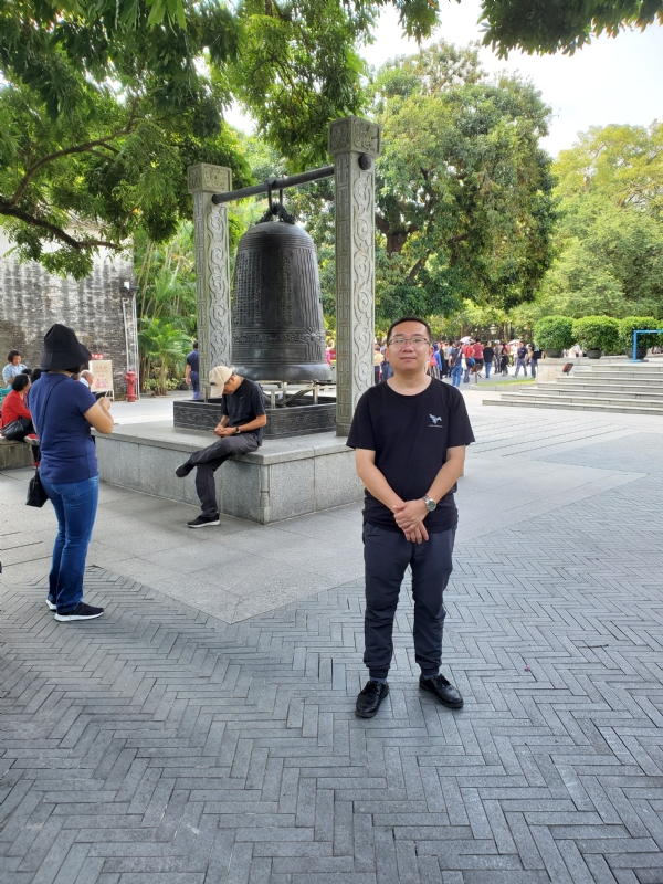 杨昊的第一张照片--西安相亲服务中心