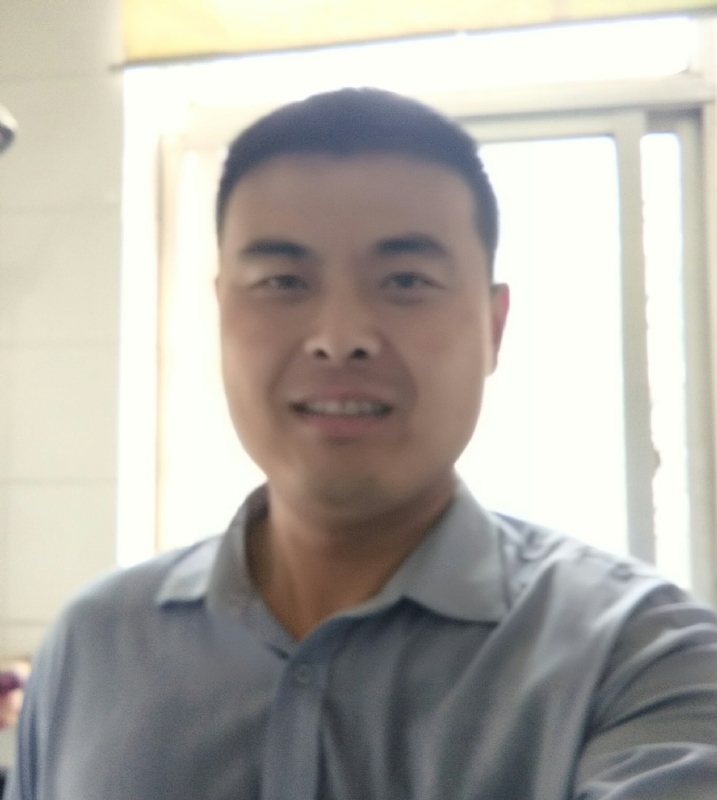 李伟的第一张照片--西安相亲服务中心