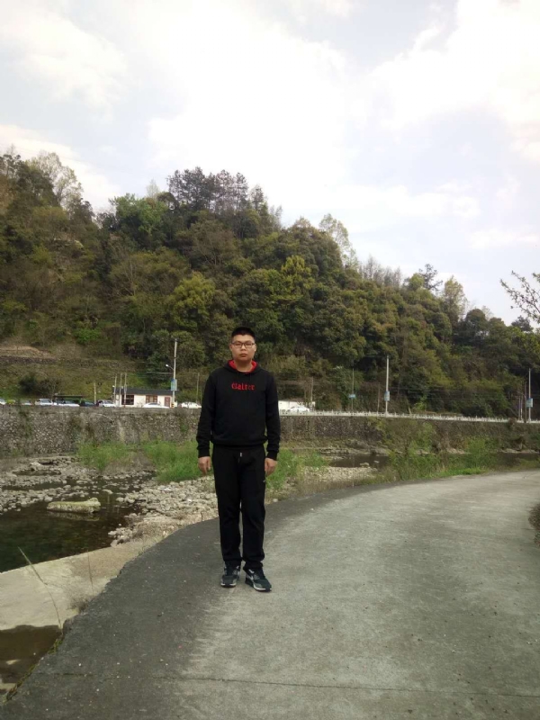 等着上钩的鱼的第二张照片--西安相亲服务中心