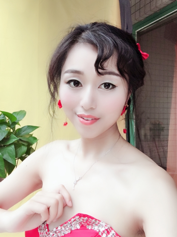 薇薇的第一张照片--西安相亲服务中心