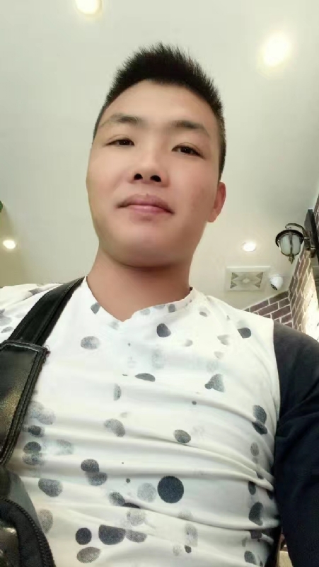 吃生蚝的小乖乖的第一张照片--西安相亲服务中心