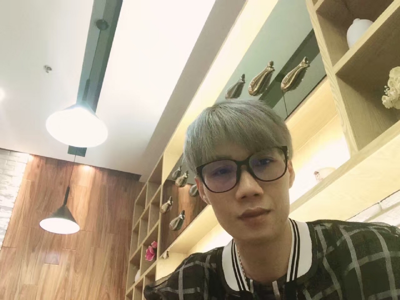 黄峰的第一张照片--西安相亲服务中心