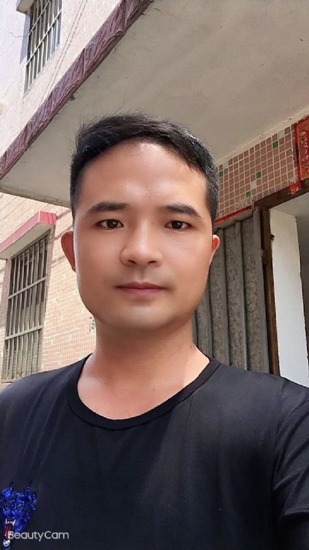言飞的第二张照片--西安相亲服务中心