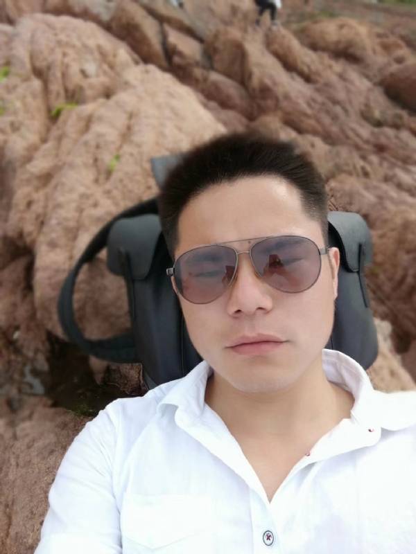 易听的第一张照片--西安相亲服务中心