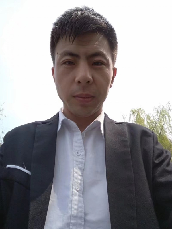 许以飞翔的第一张照片--西安相亲服务中心