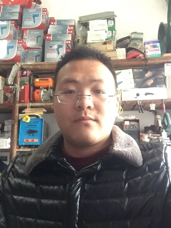 鼎福的第二张照片--西安相亲服务中心