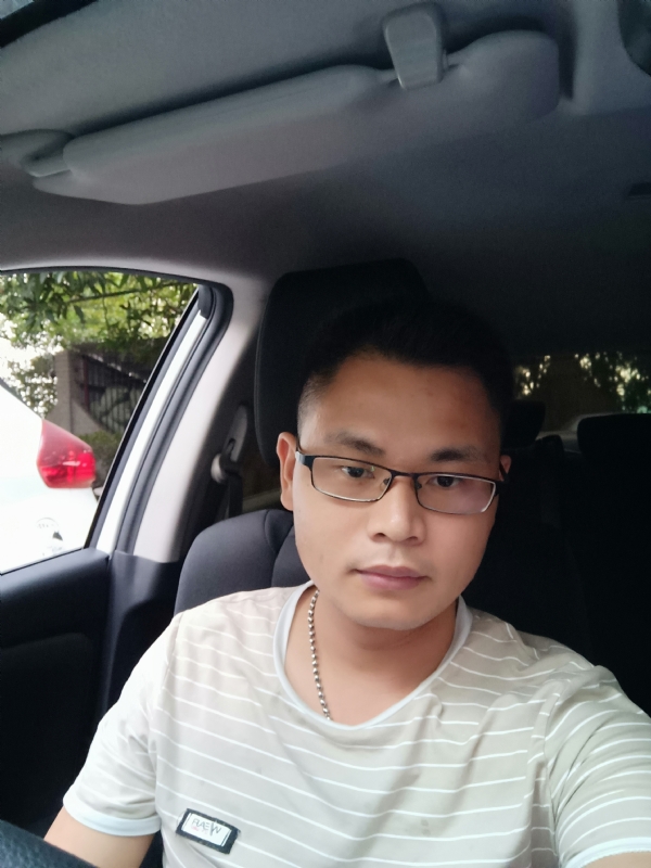水明的第一张照片--西安相亲服务中心