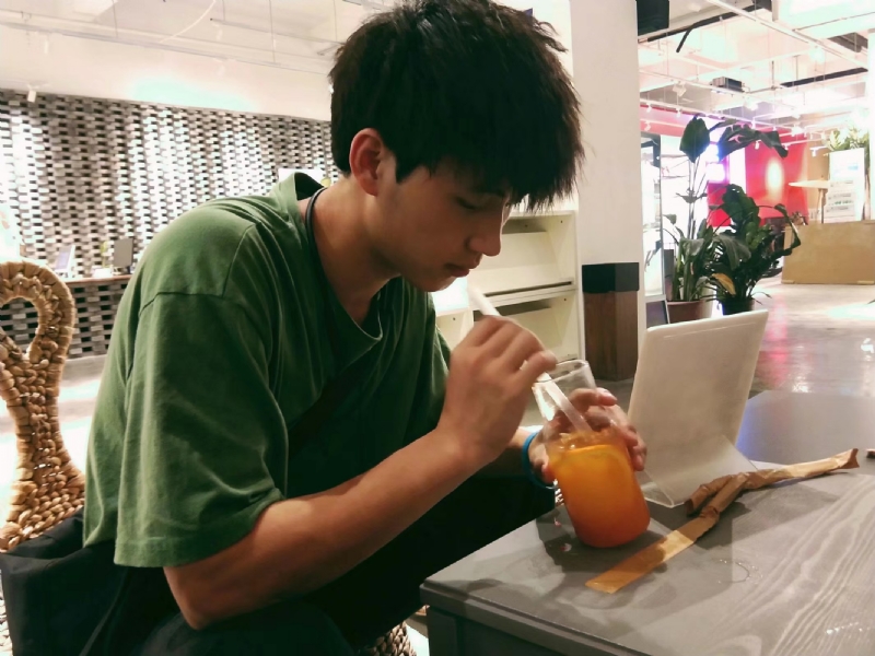 一花一世界的第一张照片--西安相亲服务中心
