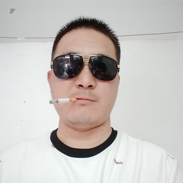白伟伟的第一张照片--西安相亲服务中心