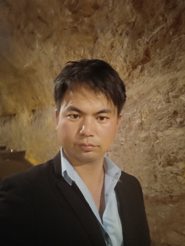 晚点的第二张照片--西安相亲服务中心
