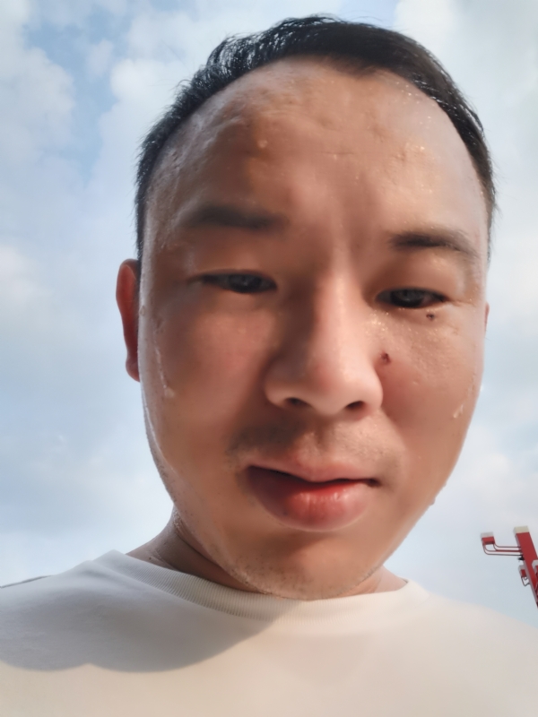 唐老鸭的第一张照片--西安相亲服务中心