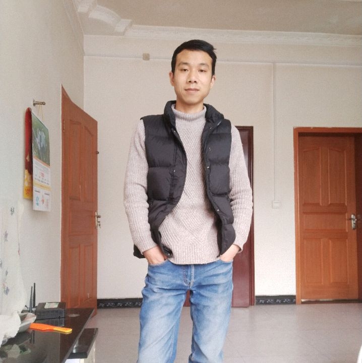 小伙子的第一张照片--西安相亲服务中心