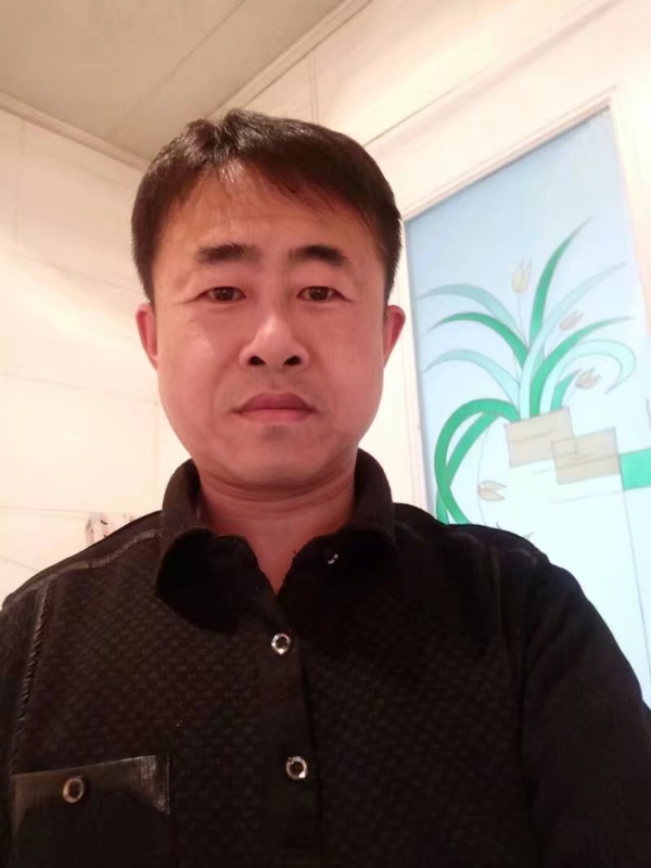 坦率的第一张照片--西安相亲服务中心