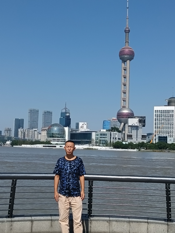 伪装浪漫的第一张照片--西安相亲服务中心