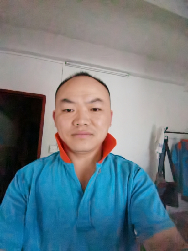 与子携老的第五张照片--西安相亲服务中心