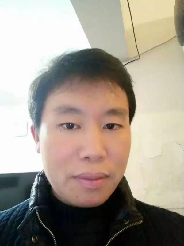 擎天柱的第三张照片--西安相亲服务中心
