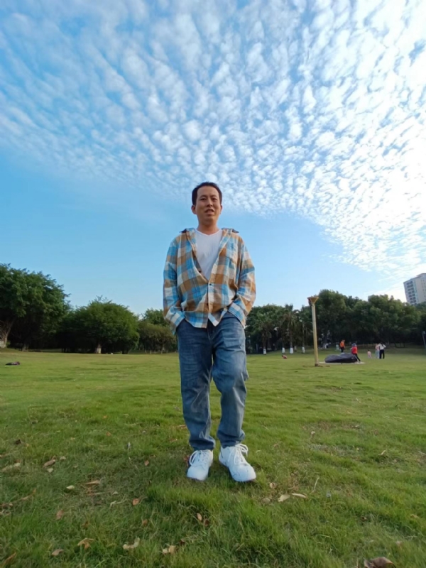 曹先生的第三张照片--西安相亲服务中心