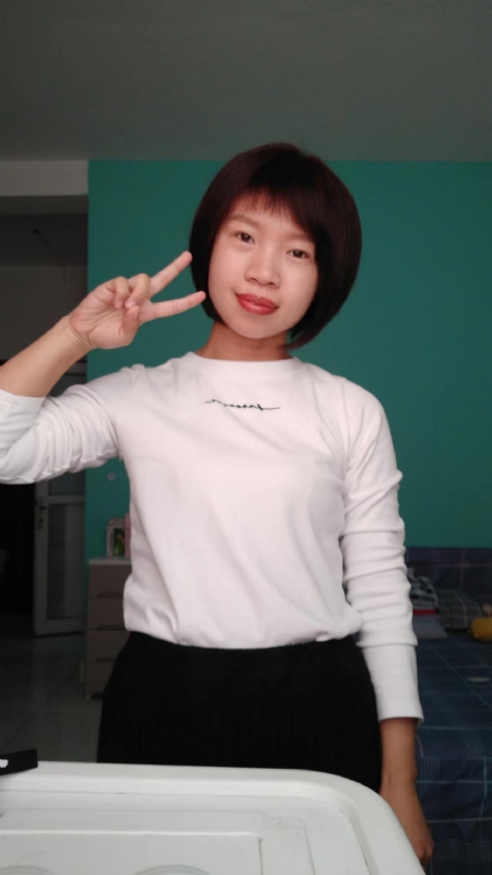 向日葵的第一张照片--西安相亲服务中心