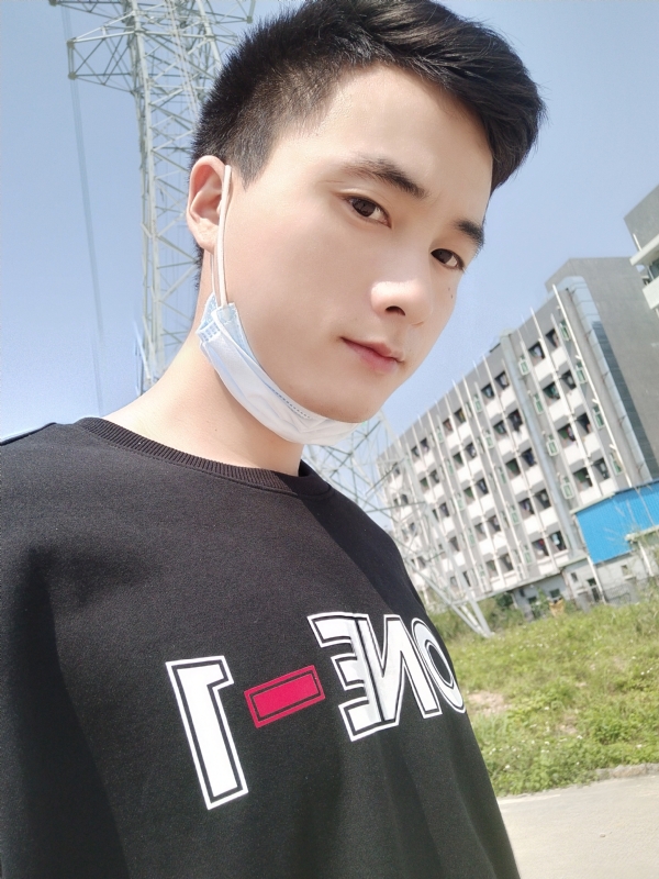 何凡的第一张照片--西安相亲服务中心