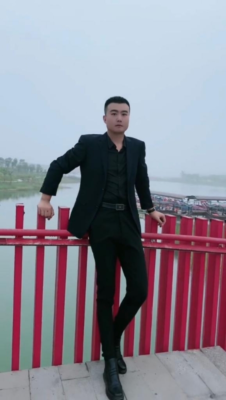 Albert的第一张照片--西安相亲服务中心