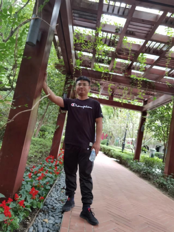会飞的鱼的第一张照片--西安相亲服务中心