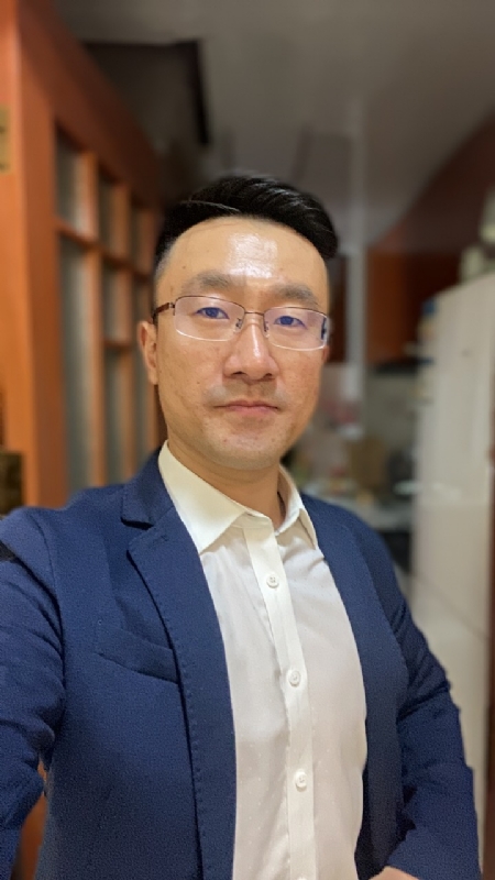 笑看人生的第一张照片--西安相亲服务中心