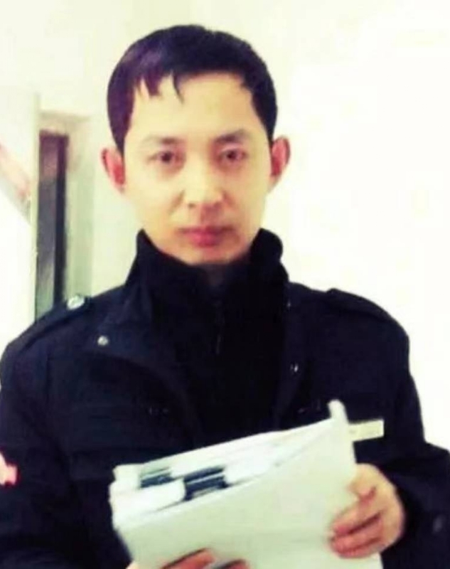 风雨中有你的第一张照片--西安相亲服务中心