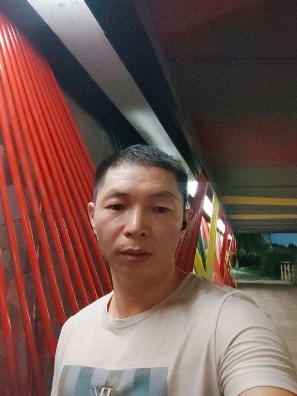 夜猫的第一张照片--西安相亲服务中心