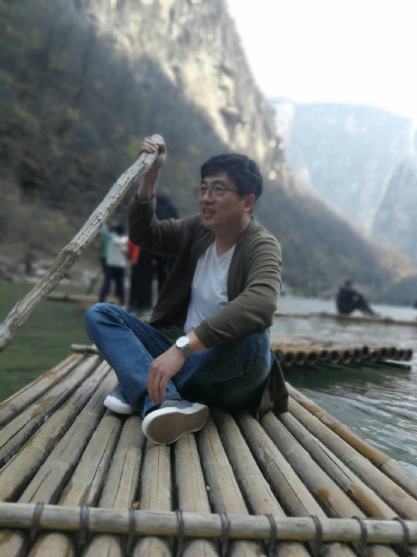 风被吹走了的第二张照片--西安相亲服务中心