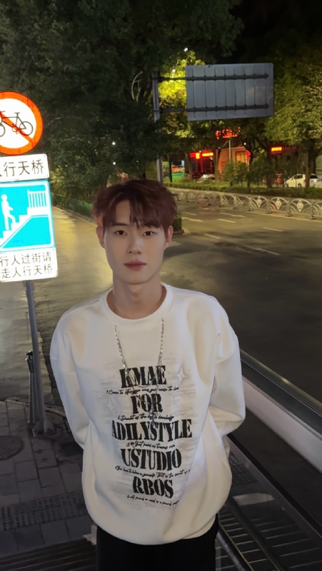 与宇的第一张照片--西安相亲服务中心