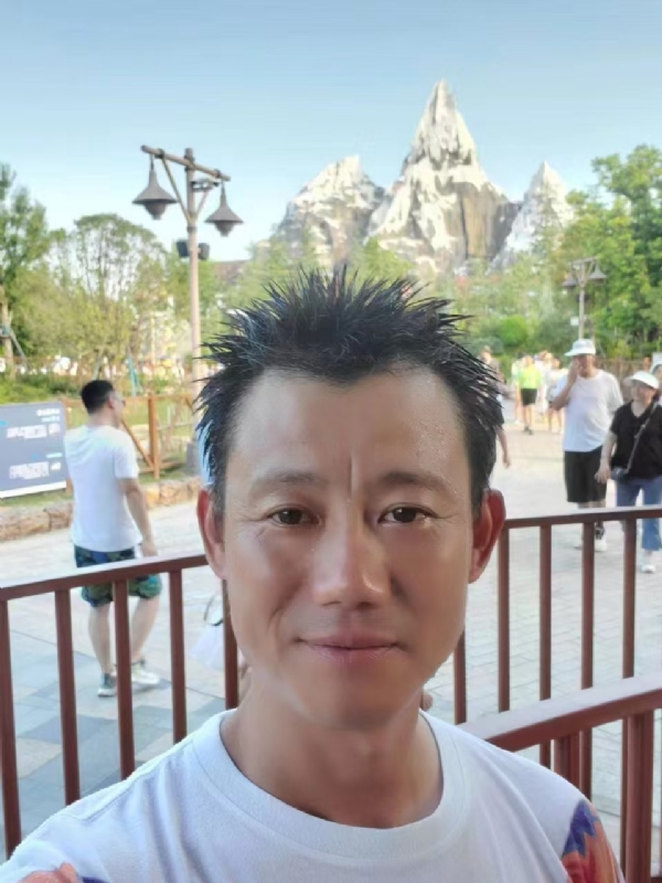 艾氏涂料博的第一张照片--西安相亲服务中心