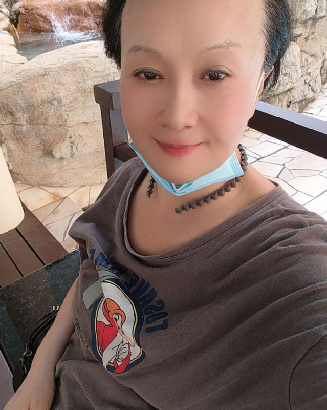 hong的第三张照片--西安相亲服务中心