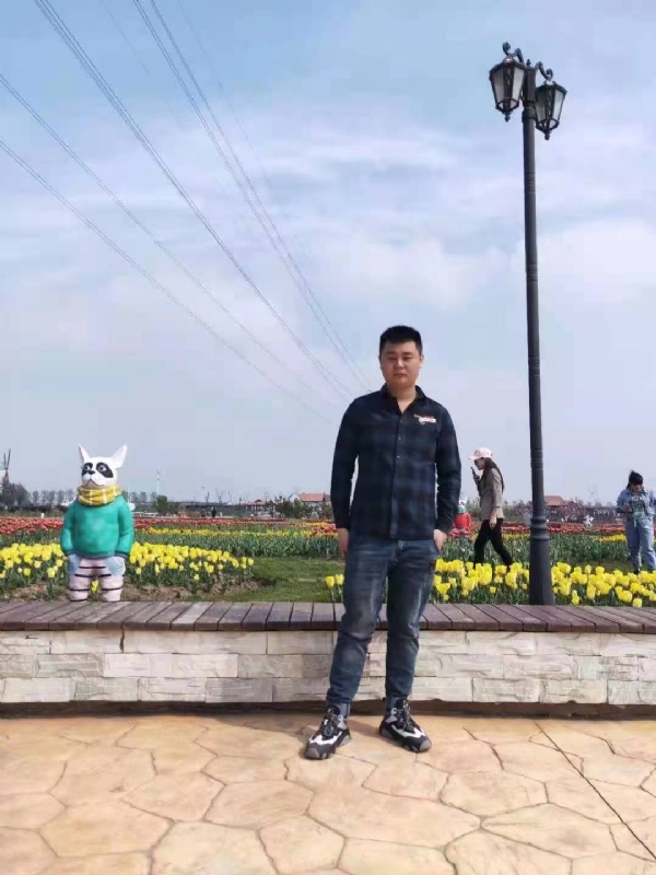 海阔天空的第一张照片--西安相亲服务中心