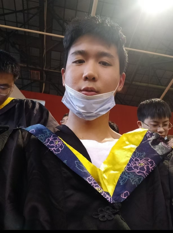落落大方的第一张照片--西安相亲服务中心